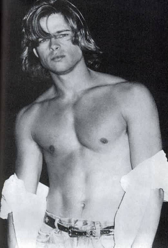 Brad_Pitt_shirtless_05